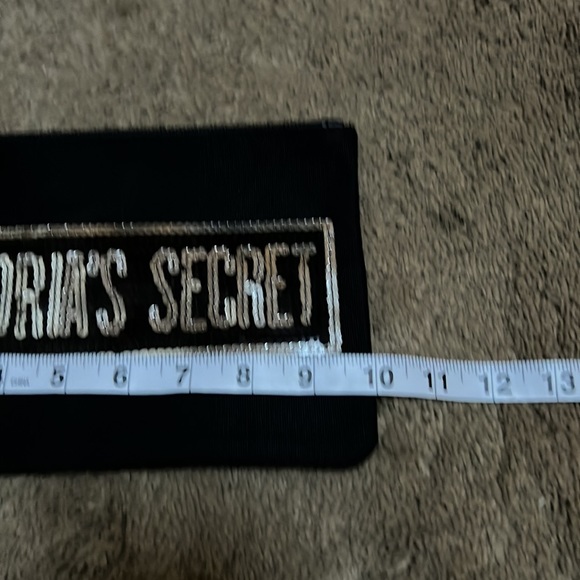 NWT Victorias Secret Glitter Tote with matching travel pouch $80 - Picture 9 of 10